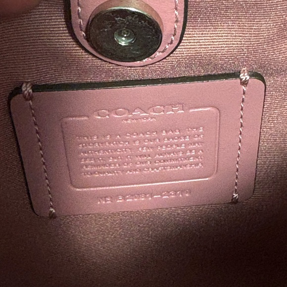 COACH Purse - Pink Small Town Bucket Bag With Dandelion Floral Print - Picture 3 of 4